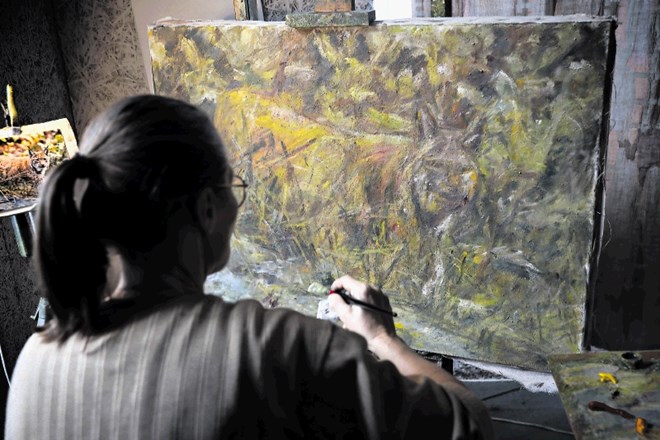 Akademska slikarka Brigita Požegar Mulej likovno kolonijo gosti na svojem domu na Lancovem.
