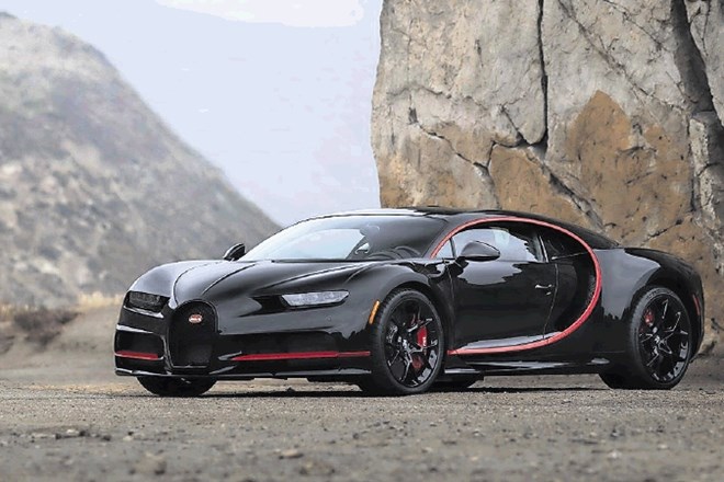 Bugatti chiron super sport 300+ je ime najhitrejšemu serijskemu avtu na svetu, ki zmore 490 km/h. Lahko je vaš za 3,5...