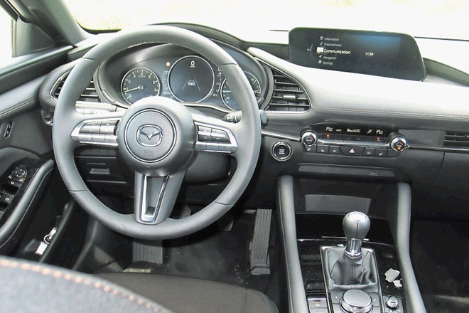 Mazda3 in škoda scala: Ko lahko na videz enostavno postane zapleteno