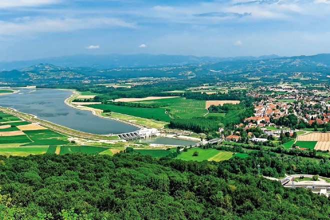 Brežice s hidroelektrarno Luka Vidic, arhiv DKAS