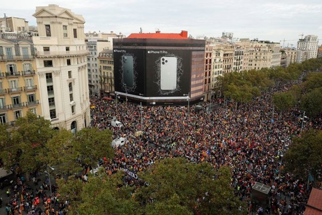 #foto Protesti in  stavka ohromili Barcelono