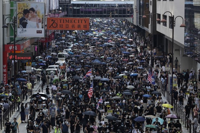 #foto V Hongkongu ponovno protesti, zbralo se je več deset tisoč ljudi