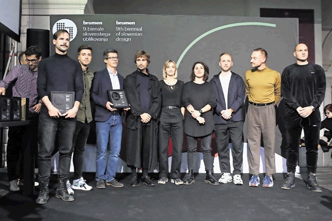 Veliko nagrado brumen so danes za projekt Bienale oblikovanja BIO 26 podelili oblikovalskemu studiu Ljudje in naročniški...
