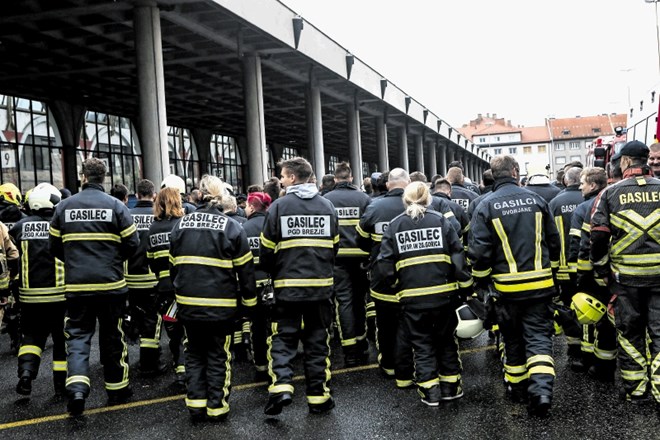Pri akciji, še posebno pri evakuaciji okoliških prebivalcev, je sodelovalo veliko prostovoljnih gasilcev.