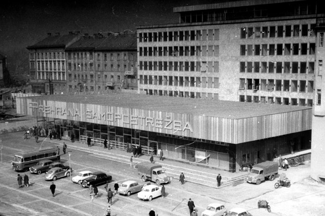Leta 1961 so odprli prvi ljubljanski supermarket.
