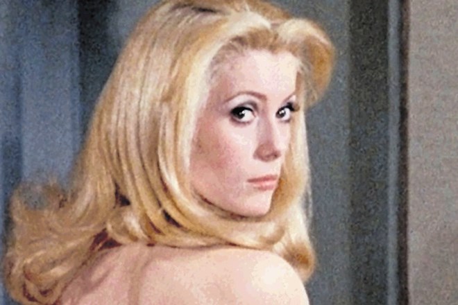 Zaslovela je s svojo vlogo v filmu Lepotica dneva ( Belle de Jour ) iz leta 1967.