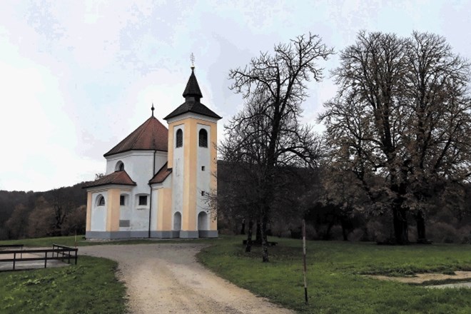 Na Lanšprežu, 36 hektarjev veliki posesti, danes stojijo kapela, v kateri je pokopan Peter Pavel Glavar, ter nekaj...