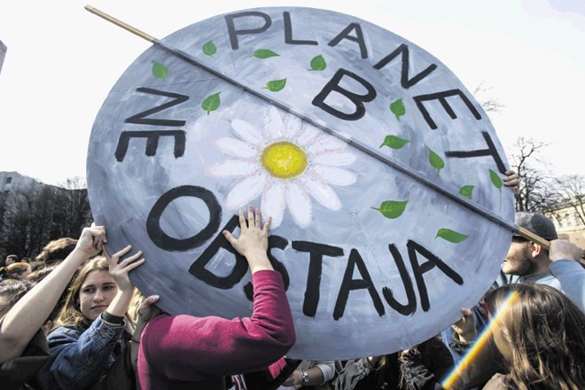 Primož Turnšek iz Gibanja mladi za podnebno pravičnost, ki je v Sloveniji organiziralo že dva podnebna štrajka, poudarja, da...