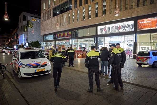 Več ranjenih v napadu z nožem v nizozemskem Haagu