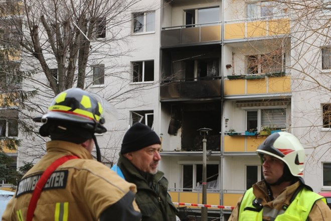 V Nemčiji po eksploziji v stanovanjskem bloku en mrtev in več poškodovanih