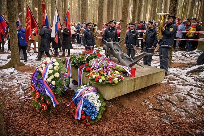 #foto Na Osankarici so se poklonili 77-letnici zadnjega boja Pohorskega bataljona