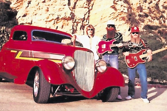 V spotu za Gimme All Your Lovin' je leta 1983 zasedba ZZ Top uporabila ford coupe letnik 1933.