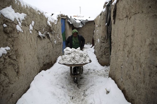 #foto Sneženje v Afganistanu in Pakistanu zahtevalo več deset žrtev