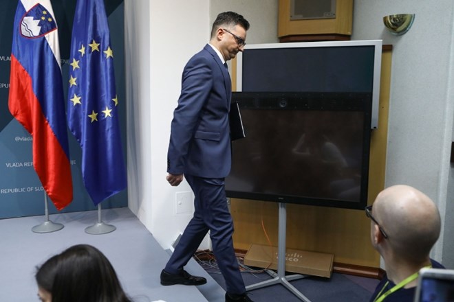 Šarčeva odstopna izjava že v DZ, na potezi je Pahor