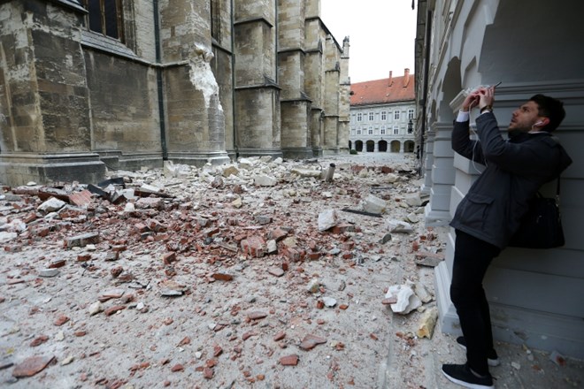 Potres je močno poškodoval zagrebško stolnico.