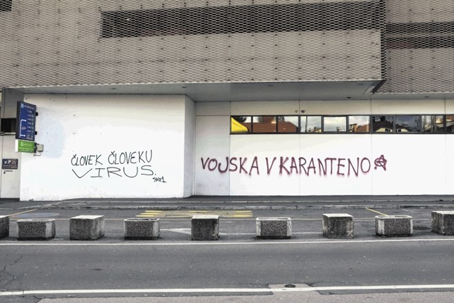 V Ljubljani se je v zadnjem tednu pojavilo precej grafitov na temo nove vlade in koronavirusa.