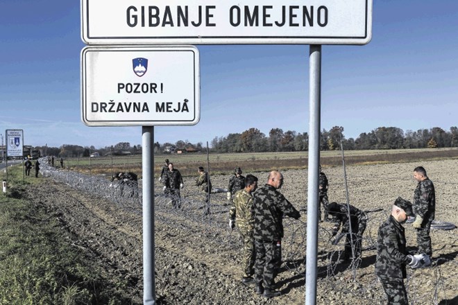 Slovenska vojska naj bi dobila več pooblastil, da bi  lahko pomagala policiji pri  reševanju »migrantskega problema«. Na...
