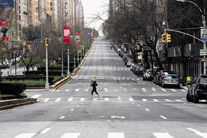 New York je postal mesto duhov. Na fotografiji Park Avenue.