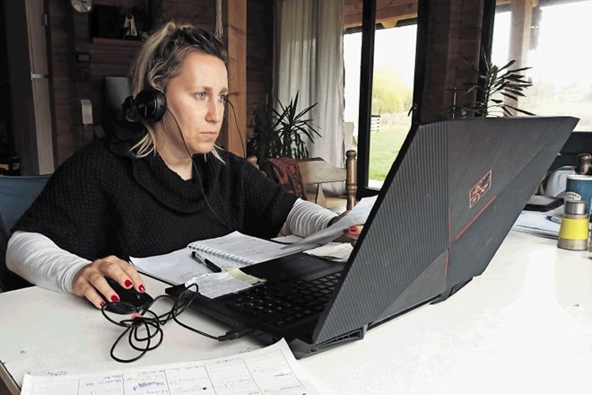Justina Gračner Botonjić vsak dan komunicira s svojimi dijaki  s pomočjo e-asistenta oziroma po elektronski pošti.