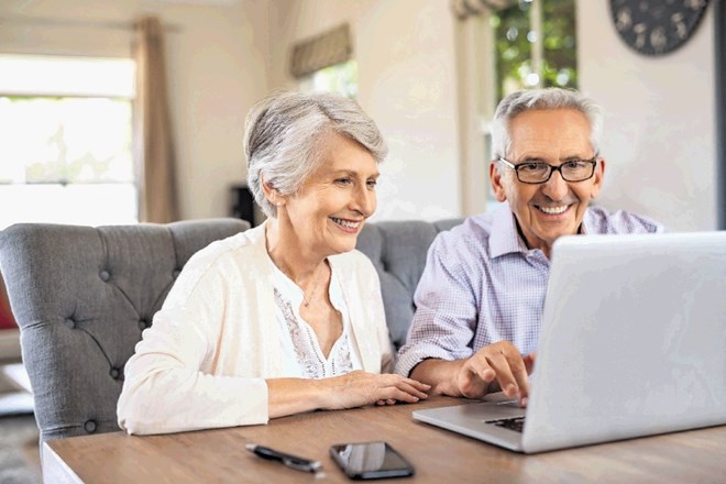Prek spletne strani www.pokojnina.si lahko posamezniki sklenejo individualno pokojninsko varčevanje z le  nekaj kliki,...