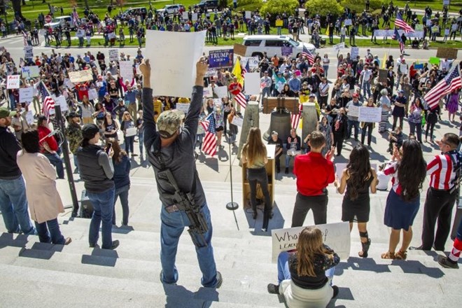 #foto V ZDA protesti proti ukrepom o socialnem distanciranju
