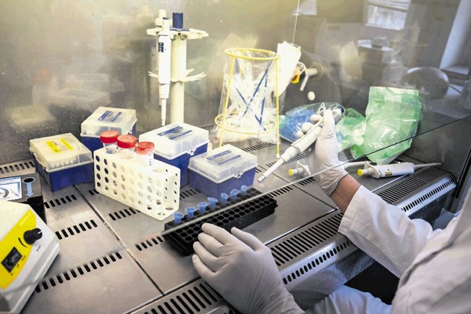S testi brisov so doslej nacionalni laboratoriji potrdili 1448 okužb, od tega v zadnjih petih dneh skupno 12. Testiranje...