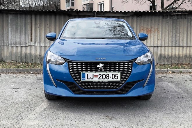 Peugeot 208 1,2 puretech 100 STT allure: Višja pričakovanja? Brez težav!