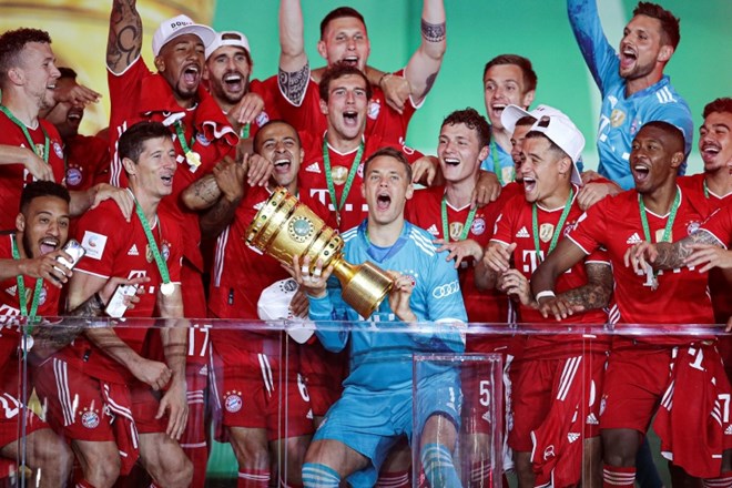 Nogometaši Bayerna so osvojili dvojno nemško krono.