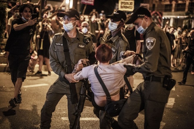 #foto V Izraelu na protestih proti Netanjahuju več deset aretiranih