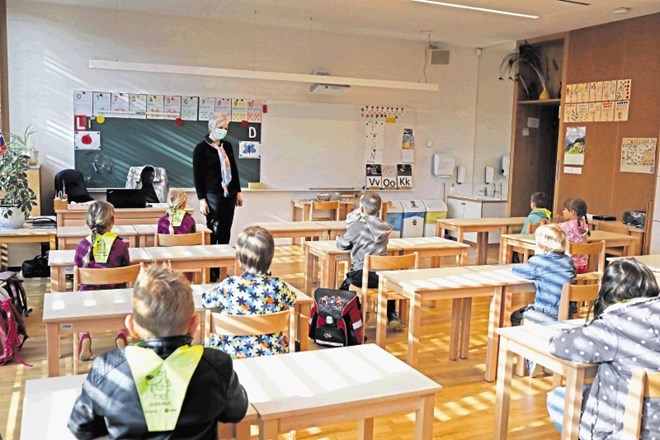 Od približno 26.000 ljubljanskih osnovnošolcev, ki bodo razporejeni v 1154 oddelkov, jih bo skoraj 3000 prag osnovne šole...