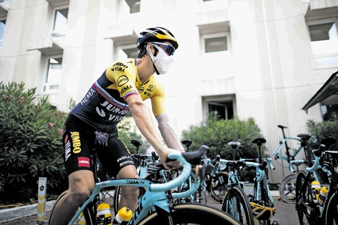 Slovenski kolesar Primož Roglič se je v Nici včeraj pripravljal na današnji start že 107. dirke Tour de France, na francoski...