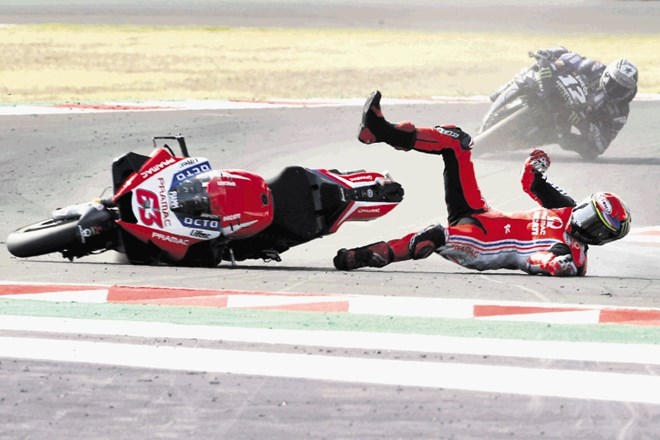 Francesco Bagnaia je bil vse do padca šest krogov pred koncem na izvrstni poti do premierne zmage v motoGP.