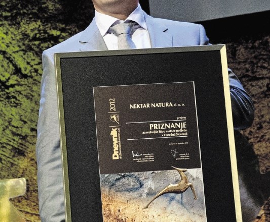 Leta 2012 je regijska gazela postalo podjetje Nektar Natura, priznanje je prevzel direktor Tomaž Lah.