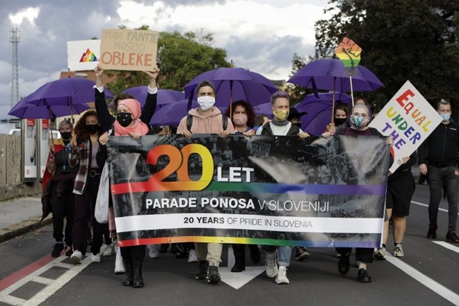 #foto Ljubljanske ulice že 20. pod krono mavrice za pravice skupnosti LGBTIQ+  