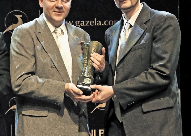 Leta 2009 sta priznanje za najboljšo regijsko in srebrno slovensko gazelo prevzela Andrej Orožen in Jure Knez v imenu...