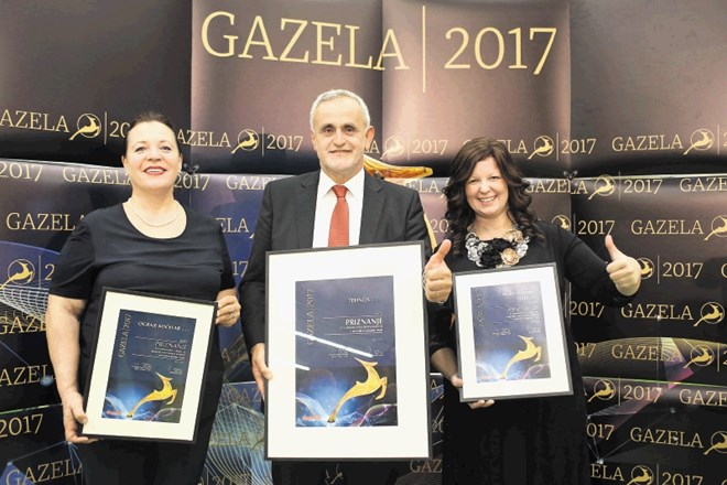 Tehnos z direktorjem Antonom Kisovarjem (na sredini) se je naslova regijske gazele veselil leta 2017, ko sta bila kandidata...