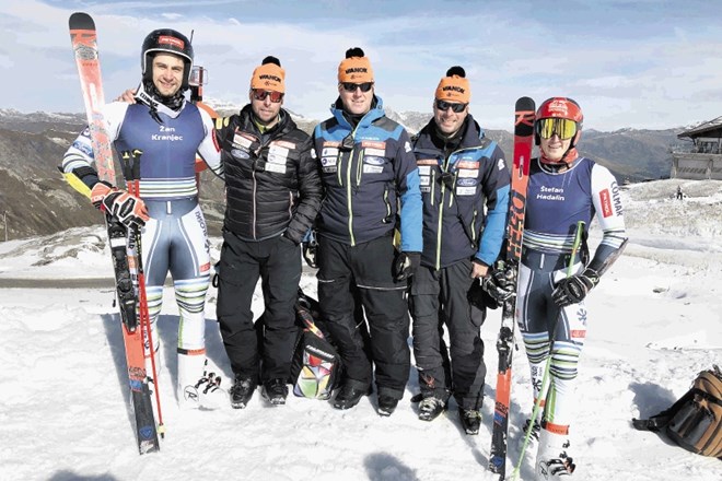 Slovenska moška alpska smučarska reprezentanca,  Žan Kranjec, Matjaž Požar, Klemen Bergant, Rok Šalej in Štefan Hadalin, v...
