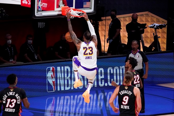 #video James popeljal LA Lakers do 17. naslova prvaka 