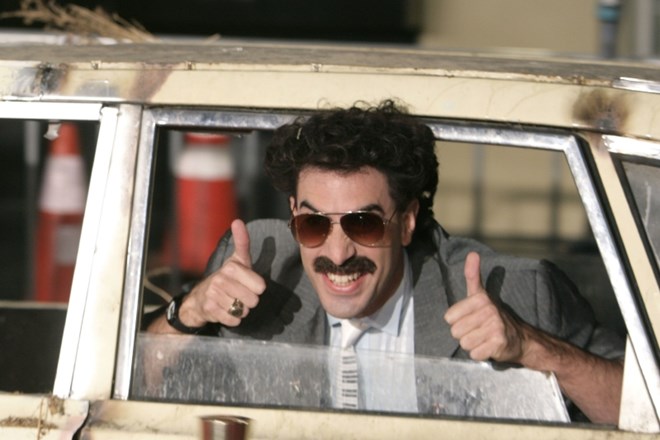 Igralec Sacha Baron Cohen v vlogi Borata