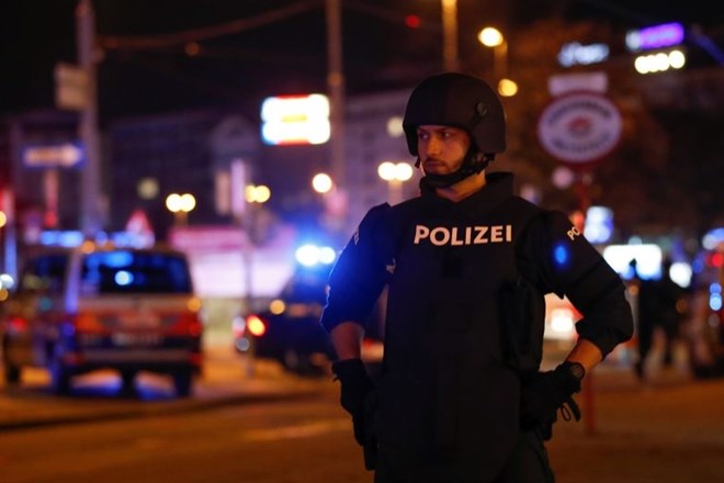 #foto #video Teroristični napad na Dunaju: v streljanju  v središču mesta več mrtvih in ranjenih