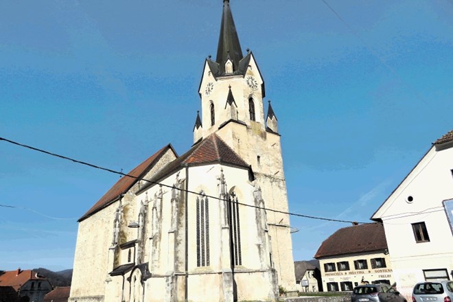 Cerkev svetega Ruperta sooblikuje osrednji trg v Šentrupertu. Nujna bi bila obnova, zlasti zunanjosti zvonika. Po besedah...