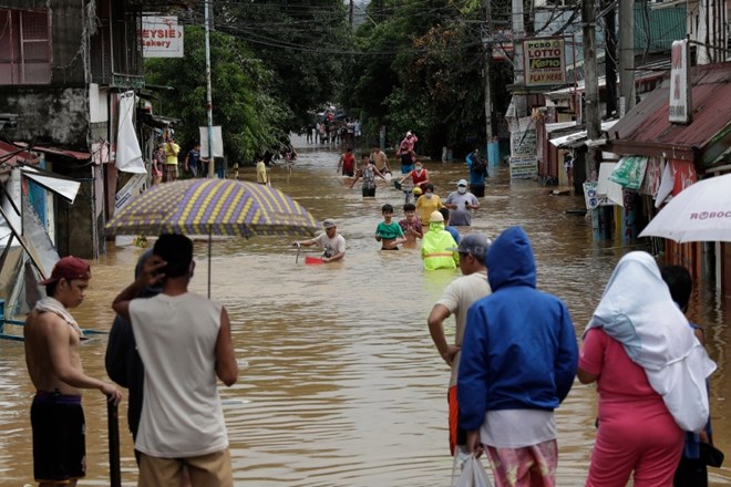 #foto Tajfun na Filipinih povzročil obsežne poplave