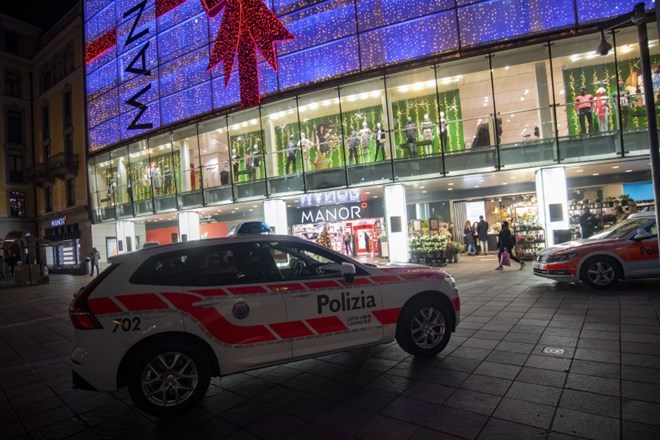 V domnevnem terorističnem napadu v Švici ranjeni dve ženski 