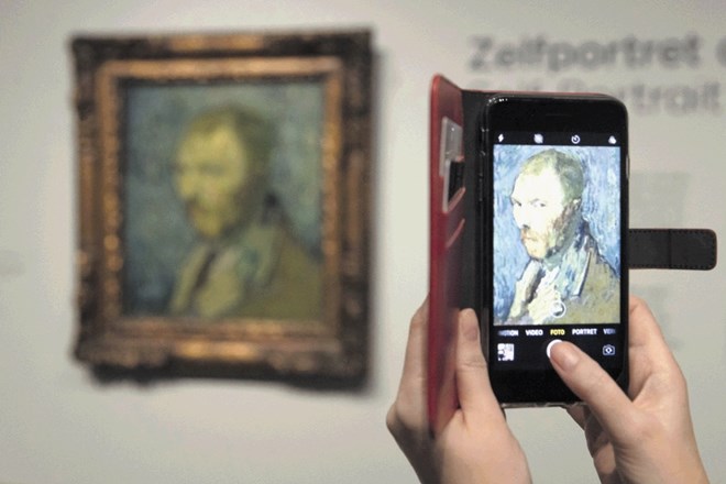 Vincent van Gogh je za časa življenja prodal zgolj eno sliko, slaven pa je postal šele po smrti. Na fotografiji je njegov...