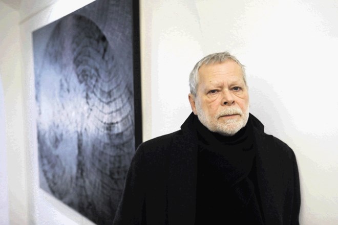 Slikar Sandi Červek, prejemnik nagrade Prešernovega sklada: Črne slike so zelo ortodoksne, vedno sem se počutil kot lovec na...