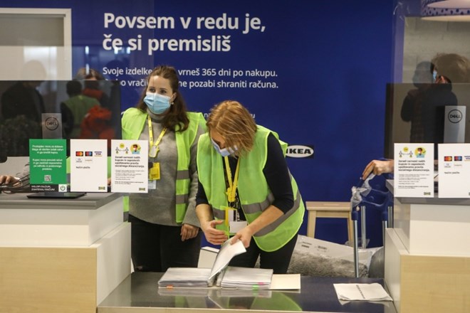 V ljubljanski Ikei urejajo še zadnje podrobnosti pred četrtkovo otvoritvijo.