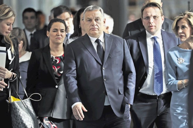 Madžarski premier Viktor Orban se je po odhodu iz poslanske skupine Evropske ljudske stranke znašel na političnem razpotju....