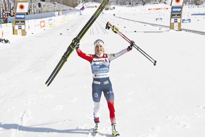 Kraljica svetovnega prvenstva v Oberstdorfu je postala 32-letna norveška zvezdnica smučarskega teka Therese Johaug, ki je...