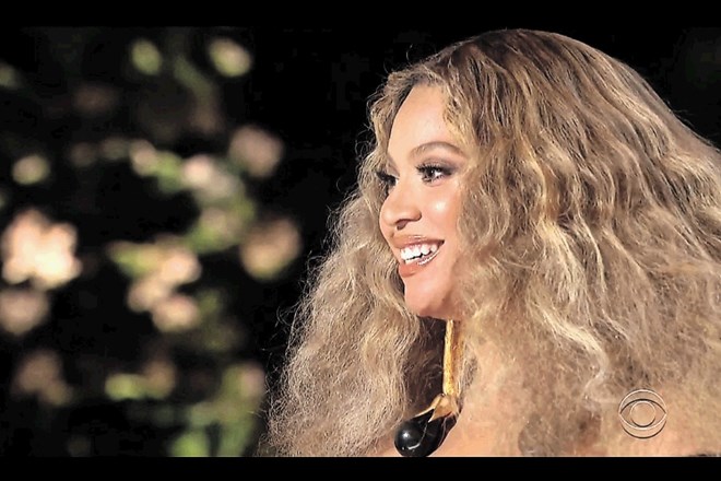 Beyonce je doslej prejela že 28 grammyjev, med katerimi še vedno ni dveh najpomembnejših, za album leta in za posnetek leta,...