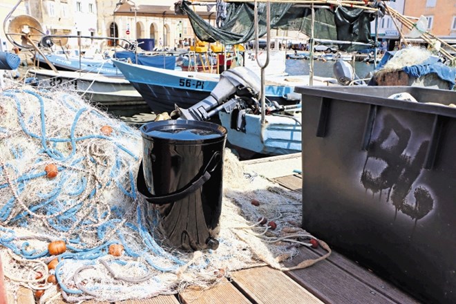 Skazina uspešnica, gospodinjski kompostnik bokashi organko ocean, je deloma izdelana iz odpadnih ribiških mrež.